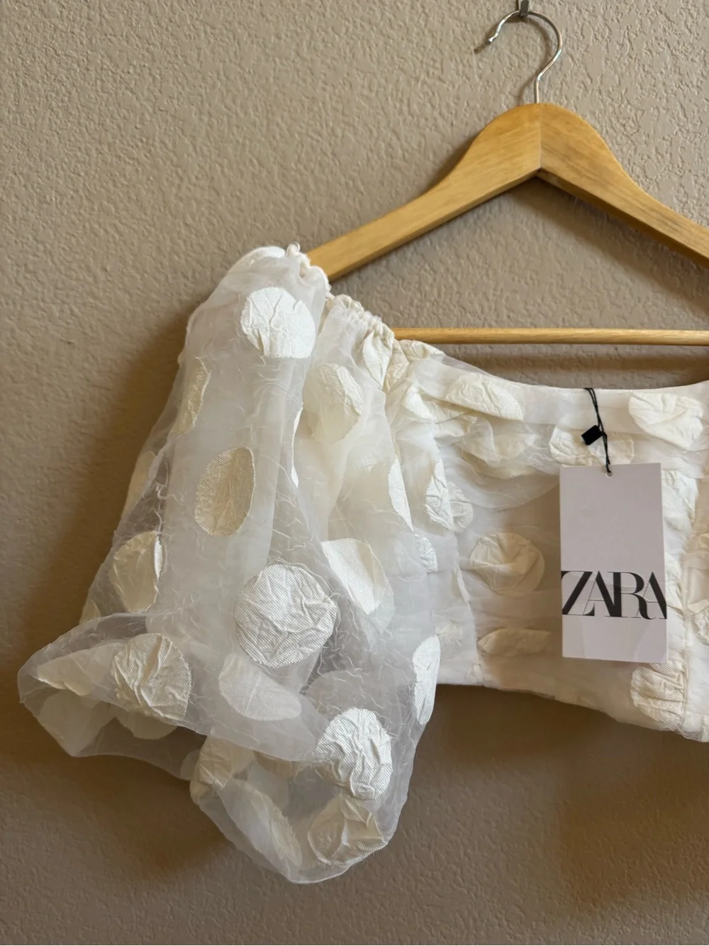 Zara NWT Blogger Favorite White 3D Floral Organza Puff Sleeve Crop Top